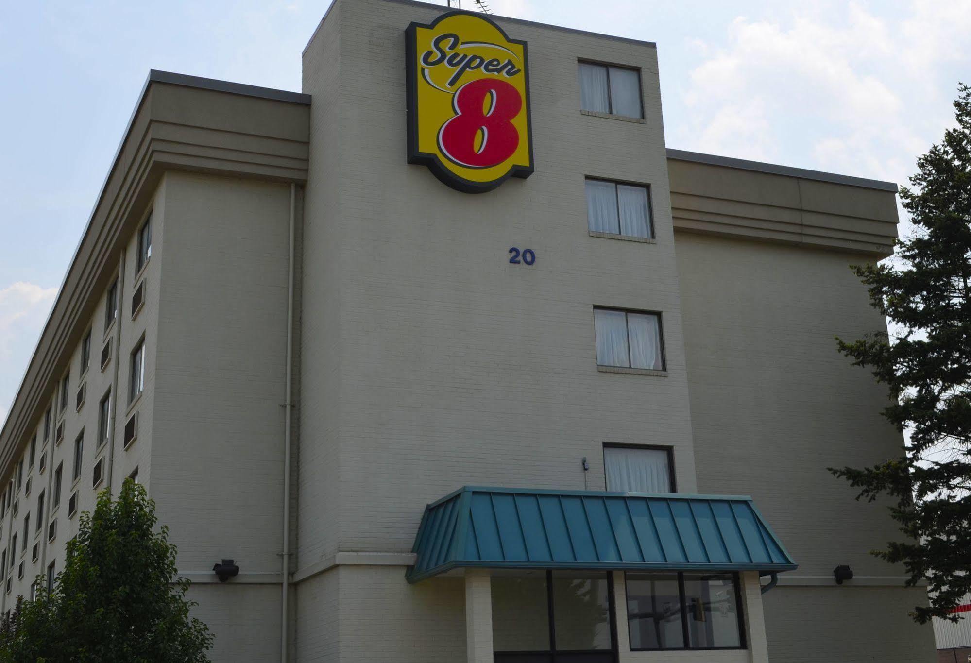 Super 8 by Wyndham Frederick Hotel Eksteriør billede